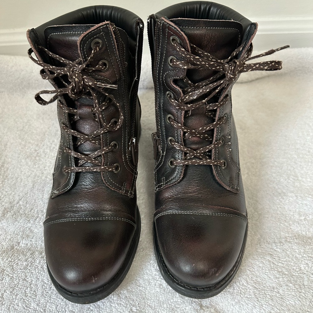 Taos Capstone dark brown leather boots size 37